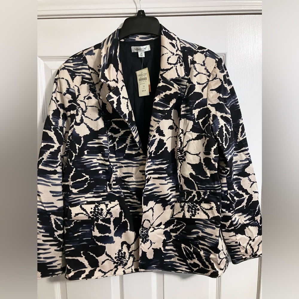 Colwater creek size 24 beautiful patterned jacket with tags